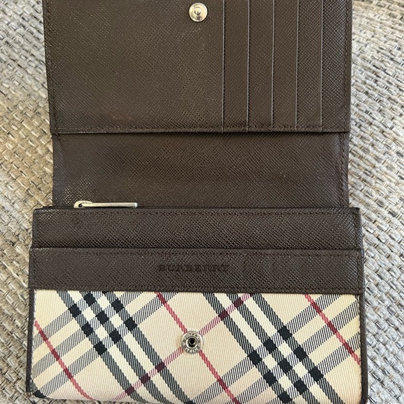 Burberry wallet - Picture 5 of 11